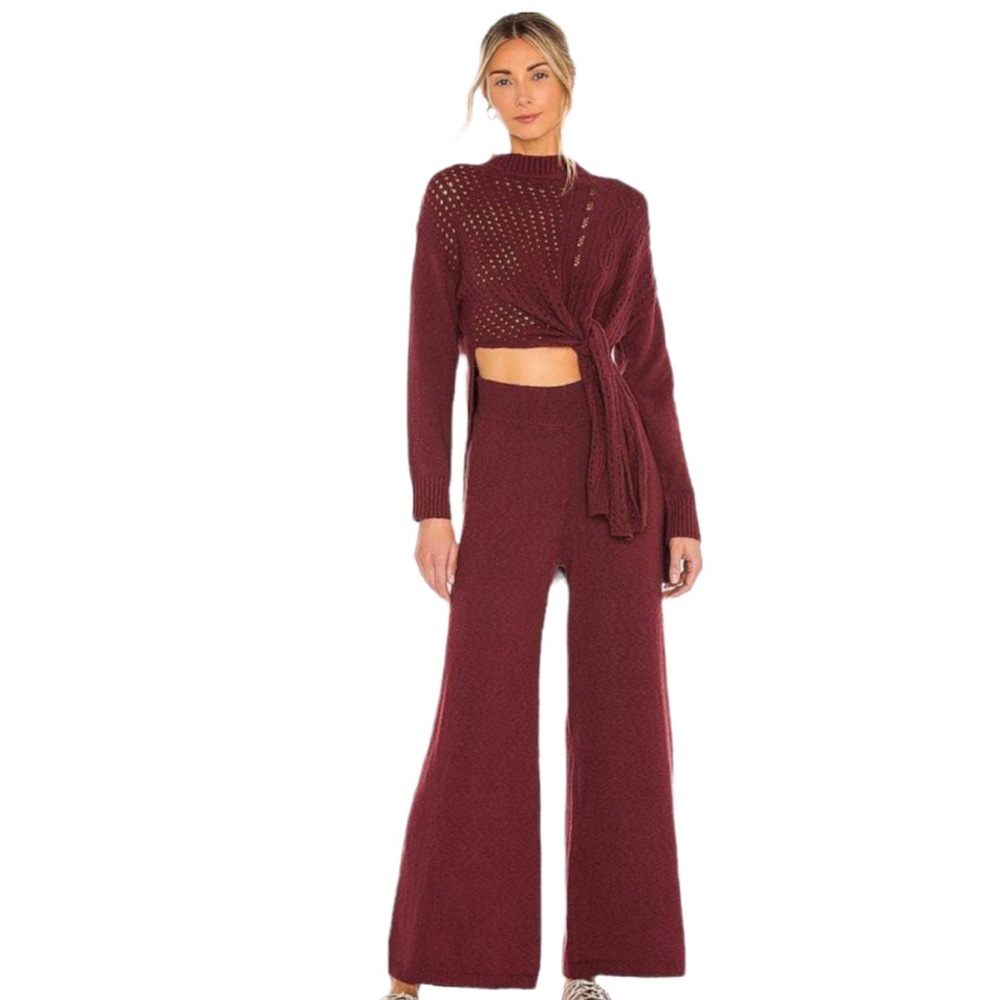 NWT FREE PEOPLE
Free People Harper Set In Wine.